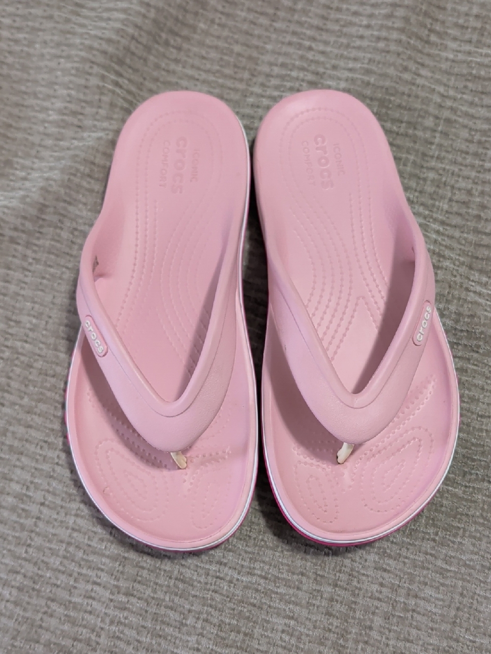 CROCS Light Pink Thong Flip Sandals - Picture 3 of 5